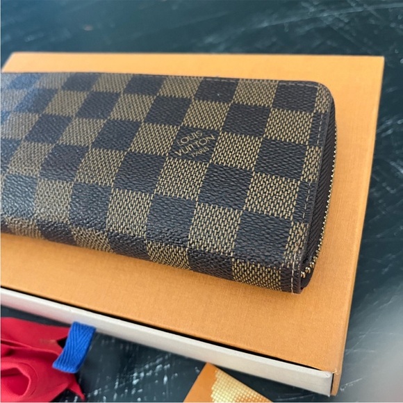 ⭐️SOLD⭐️Louis Vuitton Clemence Wallet - Picture 9 of 17